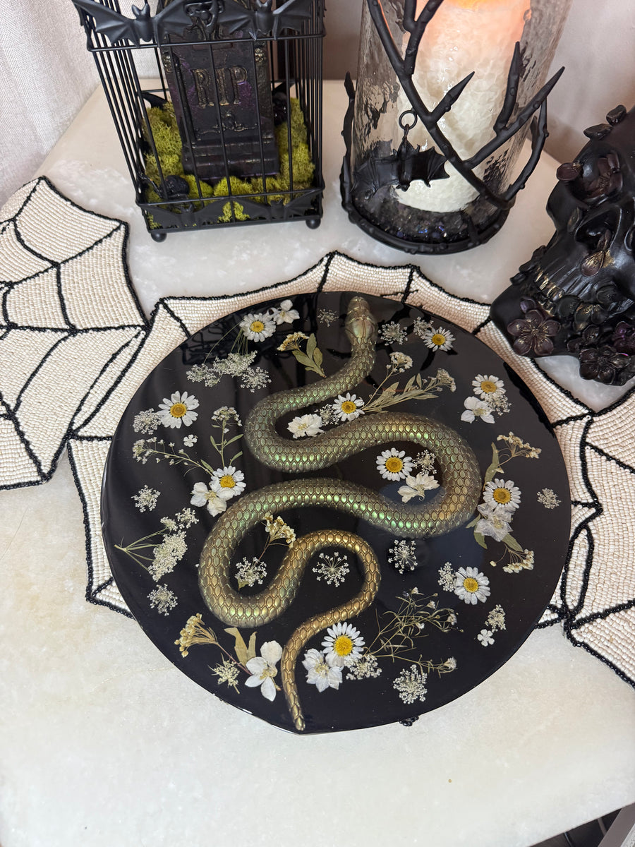“Verde Nagini” Round Brie Board